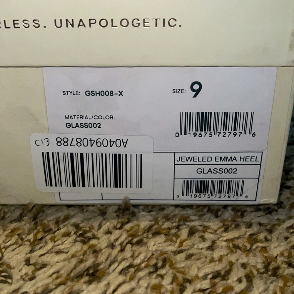 These Good American heels are the glitziest, glammest, hottest shoes yet. - Picture 2 of 10